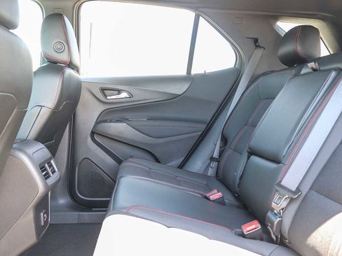 Used 2023 Chevrolet Equinox RS image 18