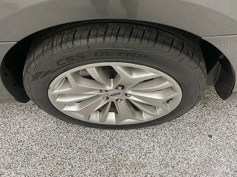 Used 2017 Ford Taurus Limited w/ Driver Assist Package image 24