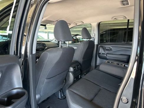 Certified 2025 Honda Ridgeline Sport image 9