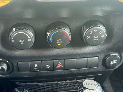 Used 2015 Jeep Wrangler Unlimited Sport w/ Quick Order Package 24S AWD/4WD image 15