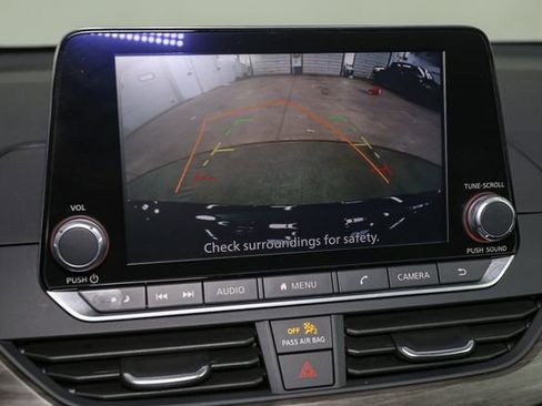 Used 2025 Nissan Altima 2.5 SV image 20