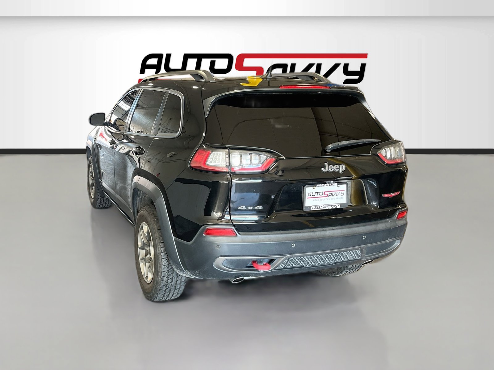 Used 2019 Jeep Cherokee Trailhawk w/ Cold Weather Group AWD/4WD image 5