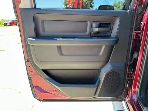Used 2018 RAM 1500 Express w/ Express Value Package RWD image 33