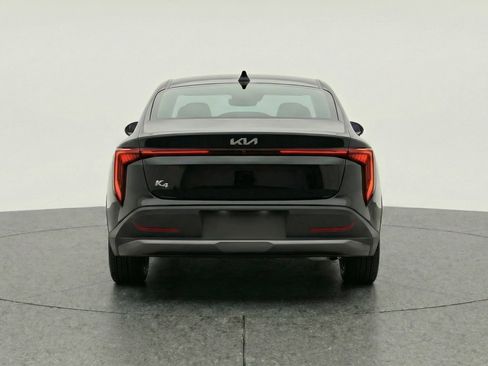 Used 2025 Kia K4 LXS image 7