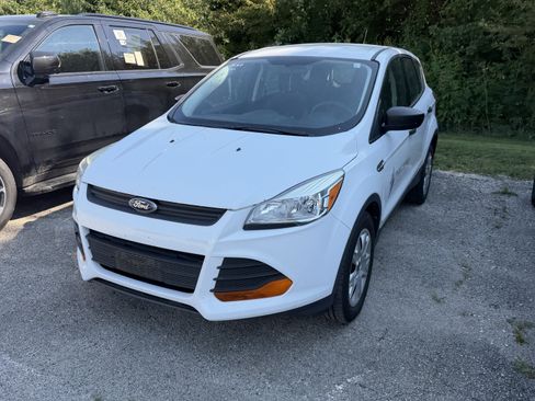 Used 2014 Ford Escape S FWD image 4