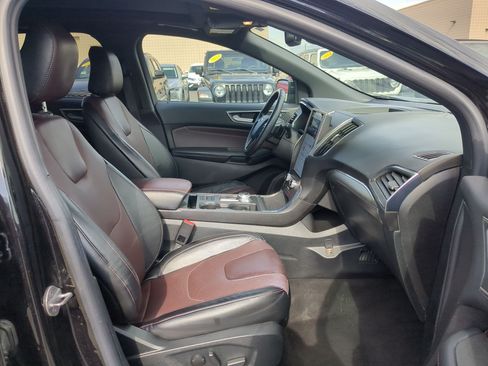 Used 2021 Ford Edge Titanium w/ Equipment Group 301A AWD/4WD image 34