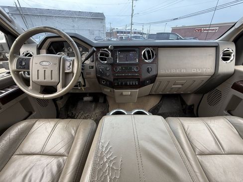 Used 2008 Ford F250 Lariat image 16