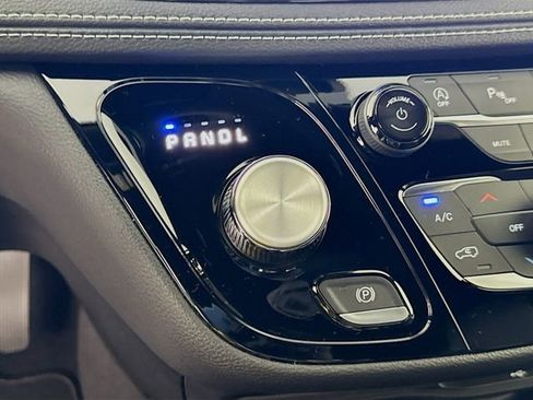 New 2026 Chrysler Pacifica Select image 19