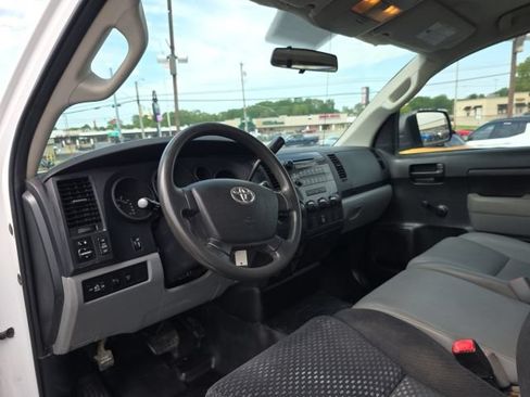 Used 2010 Toyota Tundra 4x4 Regular Cab Long Bed image 14