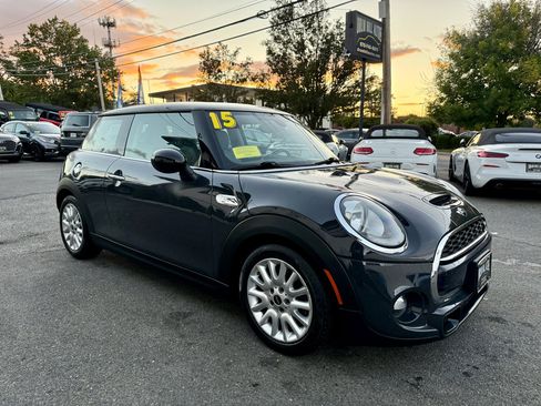 Used 2015 MINI Cooper S image 6