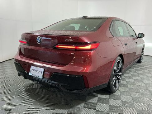 Certified 2025 BMW 740i xDrive w/ Premium Package AWD/4WD image 5
