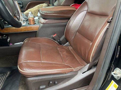 Used 2016 Chevrolet Silverado 2500 High Country w/ Duramax Plus Package image 6