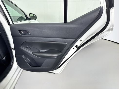 Used 2025 Nissan Altima 2.5 SV FWD image 28