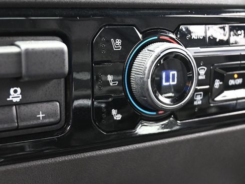 Used 2024 Chevrolet Silverado 1500 High Country w/ Technology Package image 36