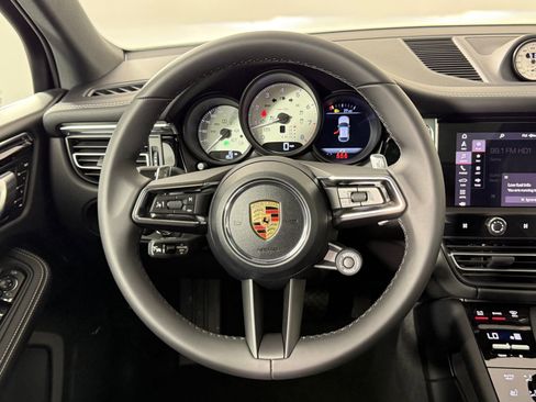 Certified 2026 Porsche Macan S AWD/4WD image 19