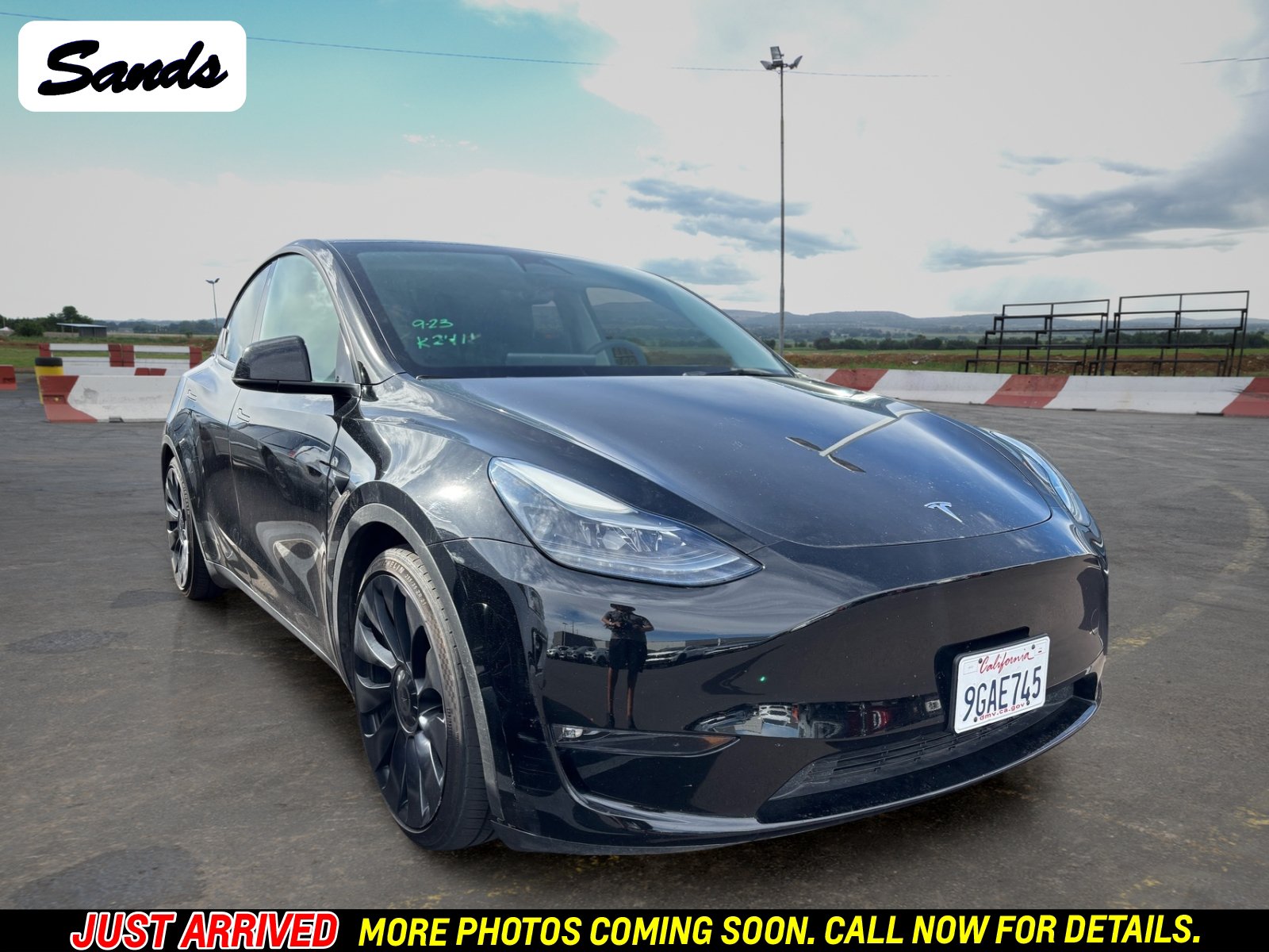 Used 2023 Tesla Model Y Performance AWD/4WD image 1