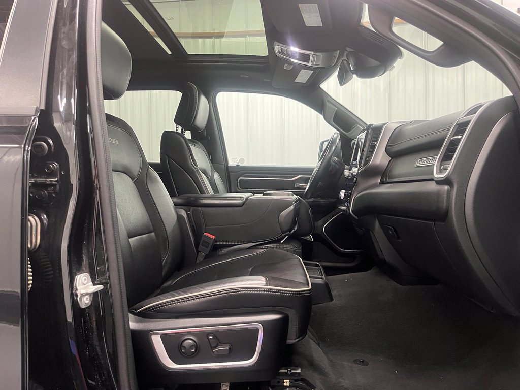 Used 2023 RAM 1500 Laramie AWD/4WD image 8
