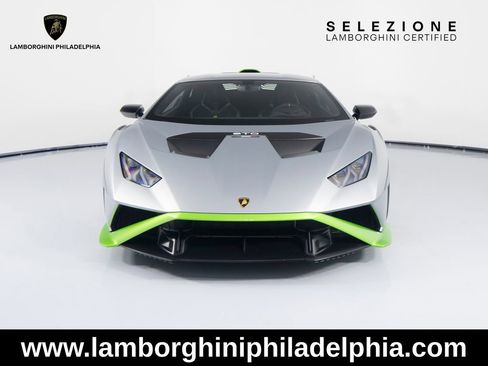 Used 2023 Lamborghini Huracan STO RWD image 2