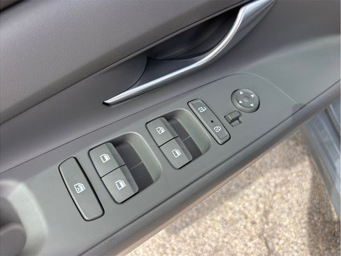 Used 2022 Hyundai Elantra SEL w/ Convenience + Premium Package FWD image 21