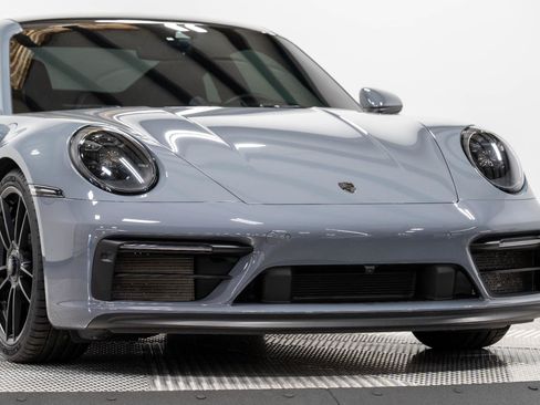 Used 2023 Porsche 911 Carrera GTS image 3