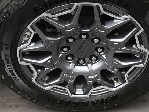 Used 2024 GMC Hummer EV 3X AWD/4WD image 29