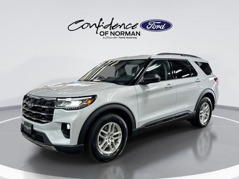 New 2026 Ford Explorer Active w/ Active Comfort Package RWD image 1