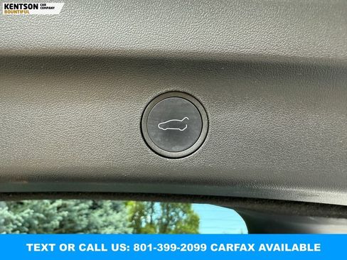 Used 2022 Tesla Model Y Performance AWD/4WD image 27