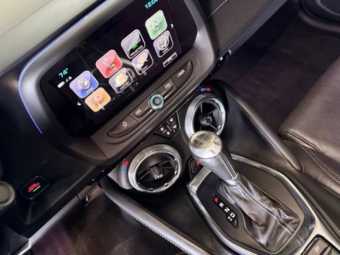 Used 2018 Chevrolet Camaro SS RWD image 32