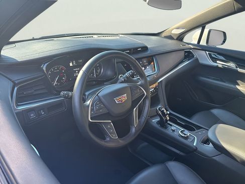 Certified 2025 Cadillac XT5 Premium Luxury image 21