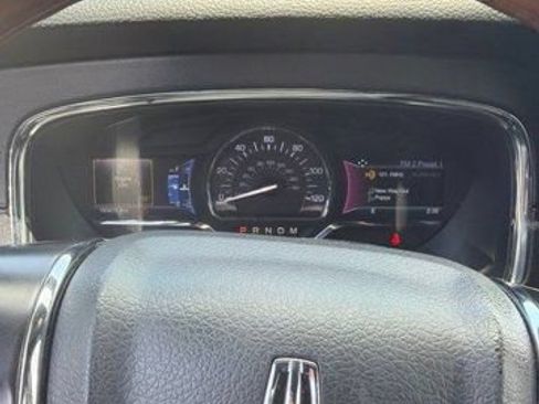 Used 2016 Lincoln Navigator L Select RWD image 1