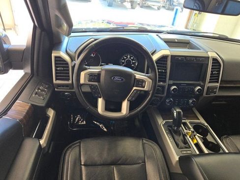 Used 2019 Ford F150 Lariat w/ Equipment Group 502A Luxury AWD/4WD image 16
