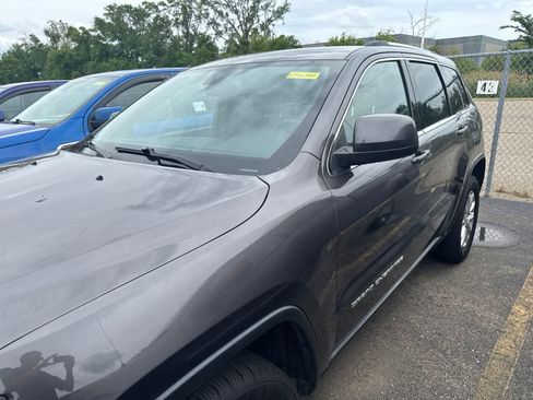 Used 2014 Jeep Grand Cherokee Laredo w/ 18" Wheel & 8.4" Radio Group AWD/4WD image 19