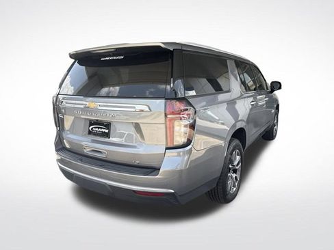 Used 2021 Chevrolet Suburban LT w/ LT Signature Package RWD image 8