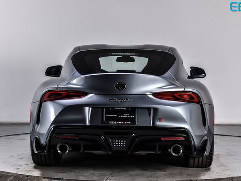 Used 2021 Toyota Supra RWD image 5