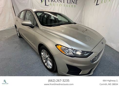 Used 2019 Ford Fusion SE image 1