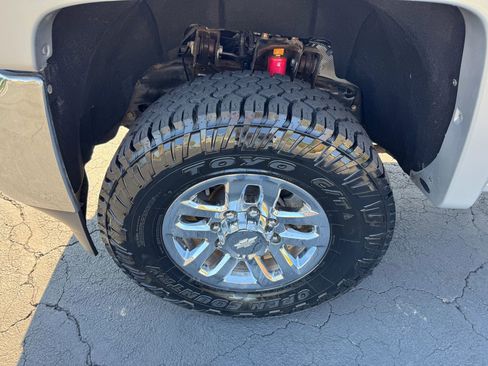 Used 2016 Chevrolet Silverado 2500 LT w/ LT Convenience Package image 11