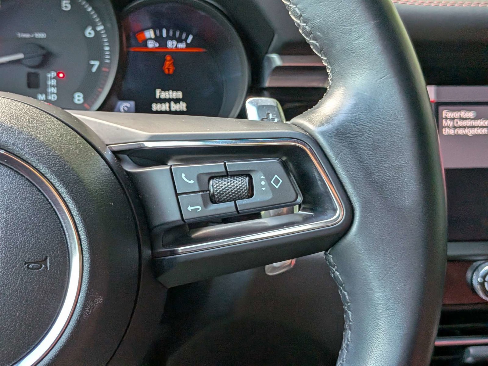 Used 2023 Porsche Macan AWD/4WD image 26