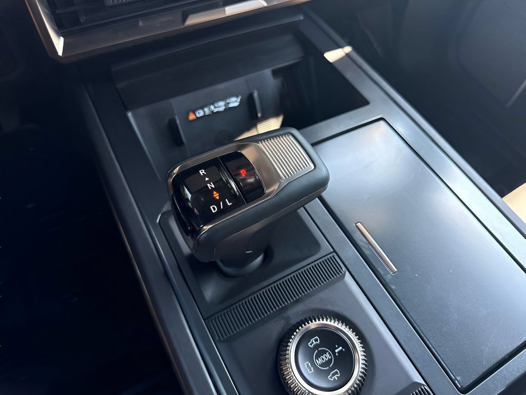 Used 2025 GMC Hummer EV 2X AWD/4WD image 18
