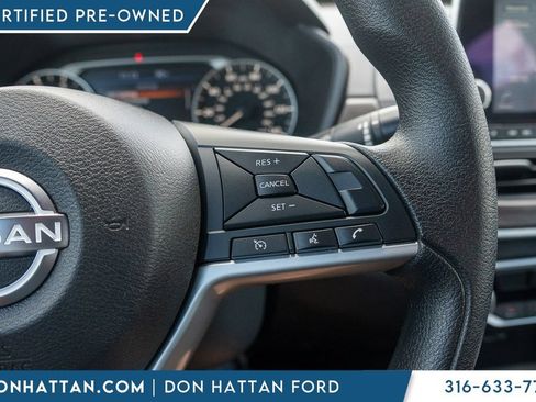 Used 2025 Nissan Altima 2.5 SV FWD image 16