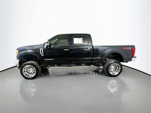 Used 2019 Ford F350 Lariat w/ Lariat Ultimate Package image 5