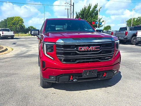 Used 2024 GMC Sierra 1500 AT4 w/ Technology Package AWD/4WD image 6