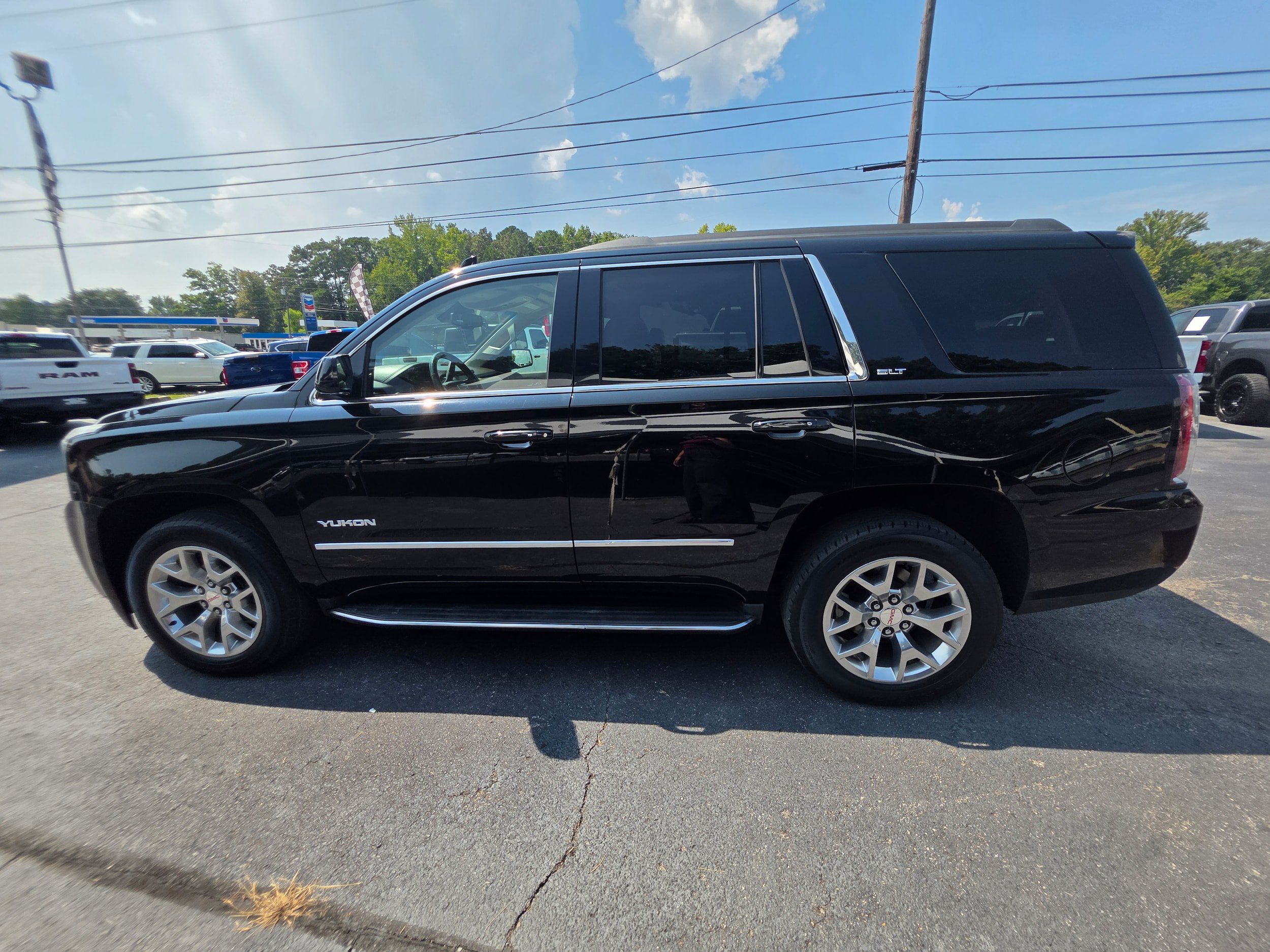 Used 2017 GMC Yukon SLT w/ Open Road Package RWD image 8