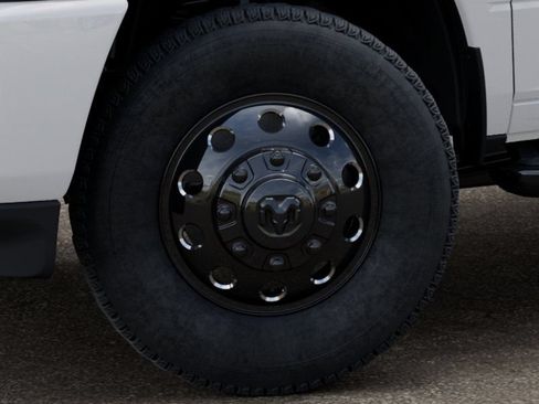 New 2026 RAM 3500 Big Horn AWD/4WD image 8
