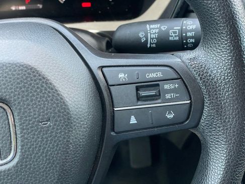 Used 2025 Honda CR-V LX image 13