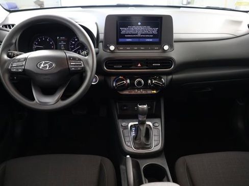 Used 2023 Hyundai Kona SEL image 2
