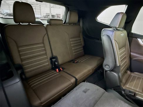 New 2026 GMC Acadia Denali Ultimate w/ LPO, Floor Liner Package image 22