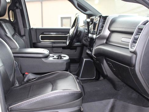 Used 2022 RAM 3500 Laramie AWD/4WD image 15