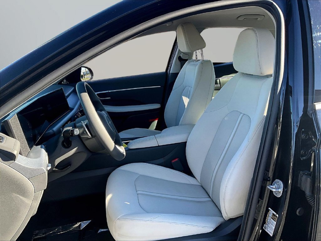 Certified 2025 Hyundai Sonata SEL FWD image 23