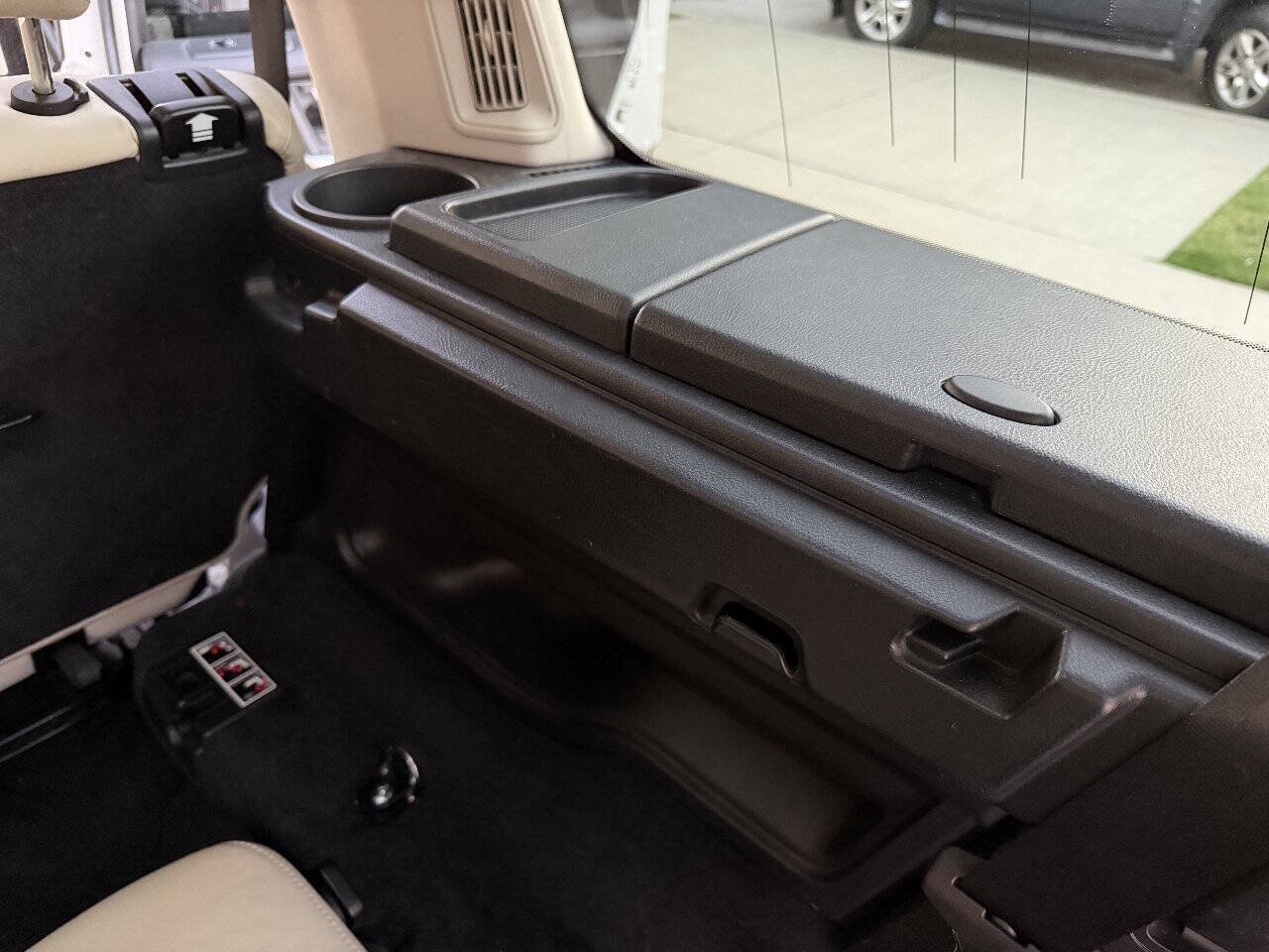 Used 2015 Land Rover LR4 HSE LUX AWD/4WD image 23