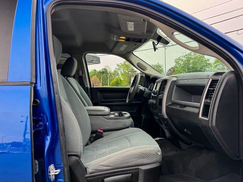 Used 2019 RAM 1500 Express w/ Express Value Package AWD/4WD image 13